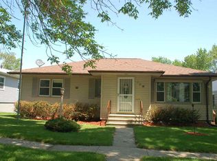 709 2nd Ave NE, Oelwein, IA 50662