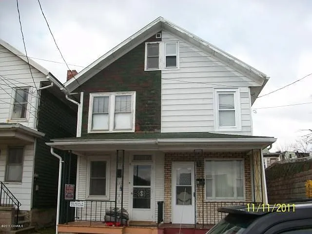 8 S Quince St photo 1