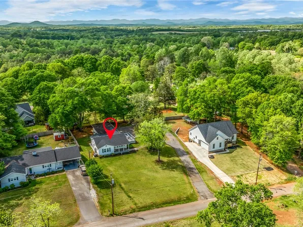 15 Blue Ridge Dr, Liberty, SC 29657