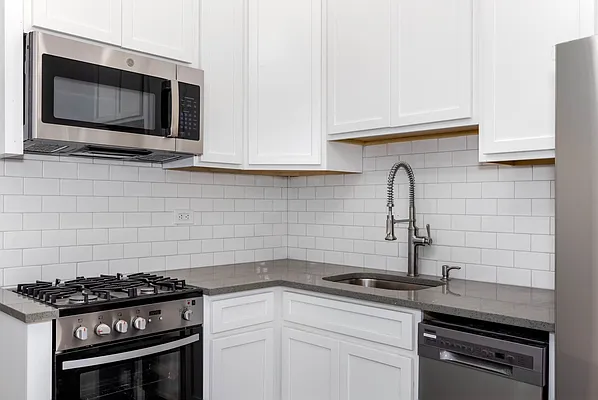 Rented by Douglas Elliman | media 17