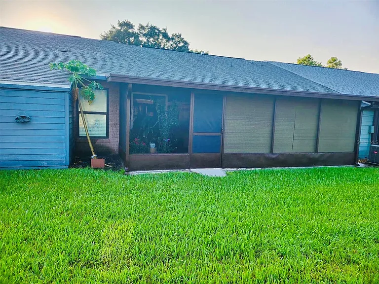 2531 King Oak Cir — Photo 17
