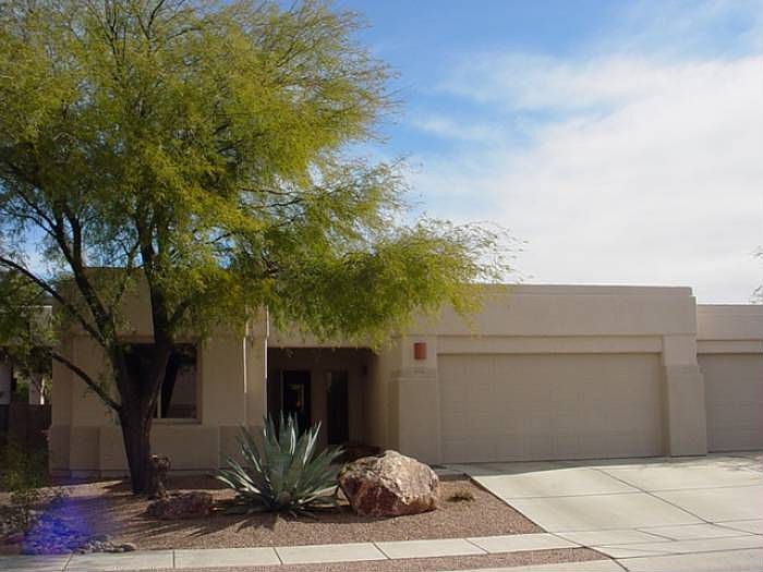Santa Fe exterior