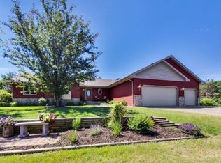 25043 Ethan Ave, Wyoming, MN 55092