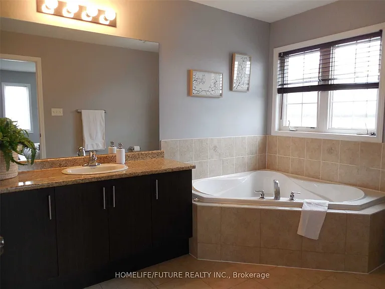 68 Richard Davies Cres — Photo 13