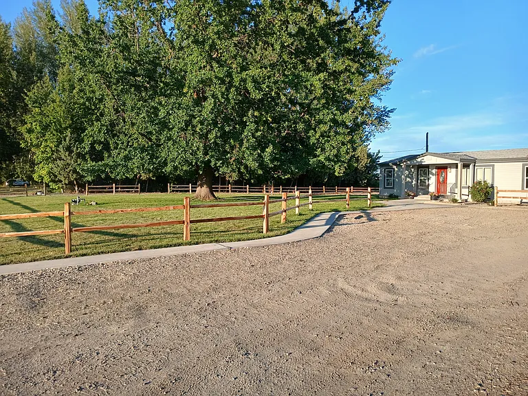 Ada Rd — Photo 2