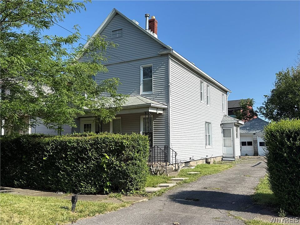 1st image of 1246 Calumet Ave