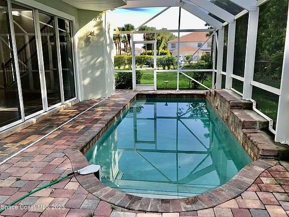 4th image of 117 Plano Ct