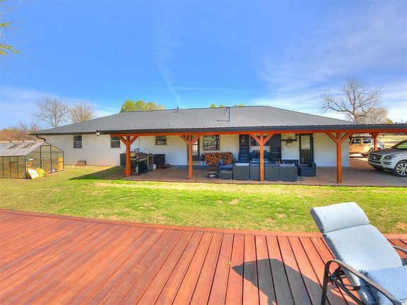 5th image of 768 Ranchwood Dr