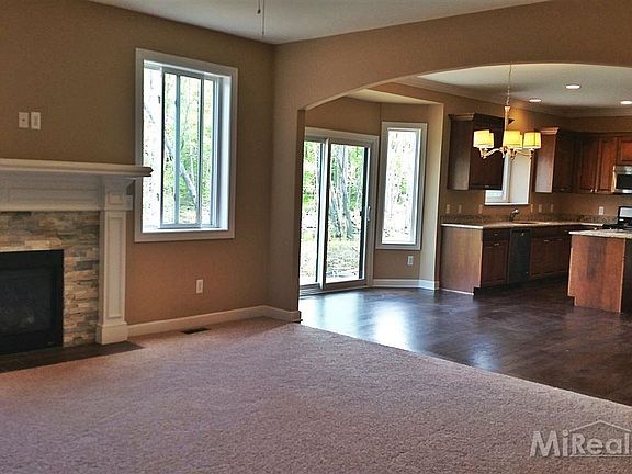 3rd image of 4785 Ventura Dr