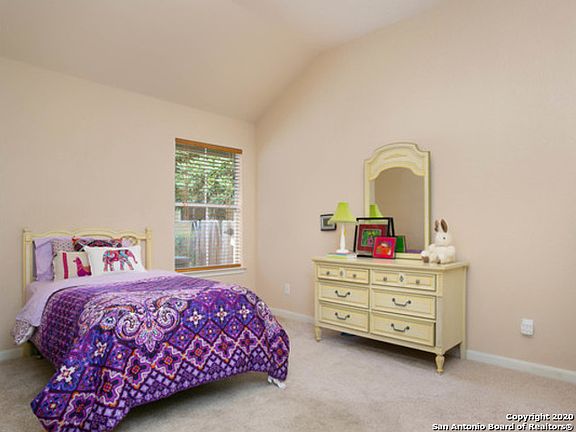 5th image of 7226 Robin Rest Dr