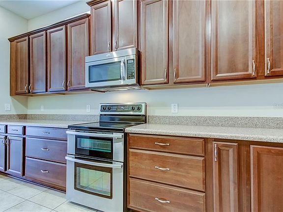 4th image of 7711 S De Soto St