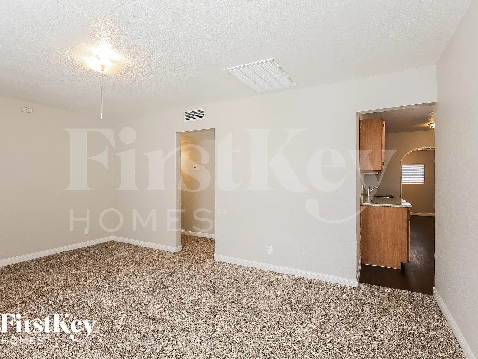 3 bed, 1.0 bath, 1474 sqft, $1,695 — Photo 4