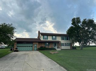 2764 S Decker Rd, Marlette, MI 48453