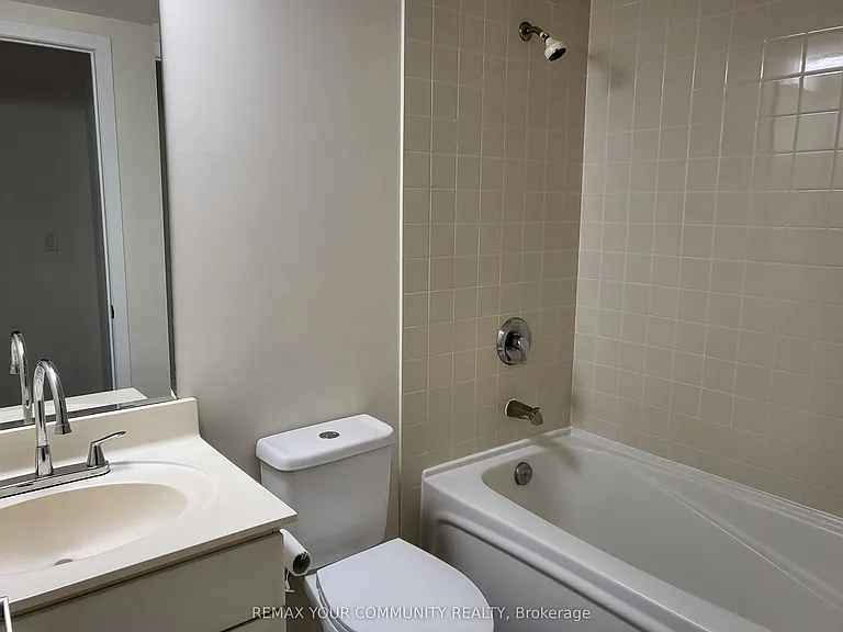 36 Lee Centre Dr #1206 — Photo 10