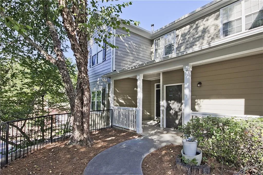 2 bed, 2.0 bath, 1158 sqft, $2,000 — Photo 4