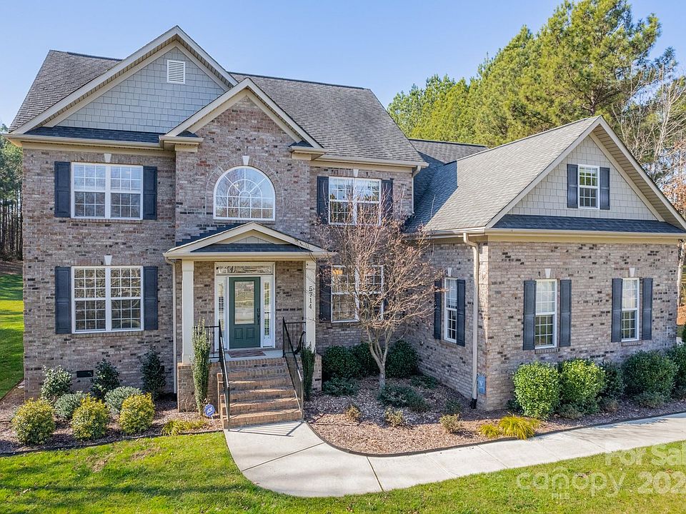 1st image of 5714 Tipperary Dr