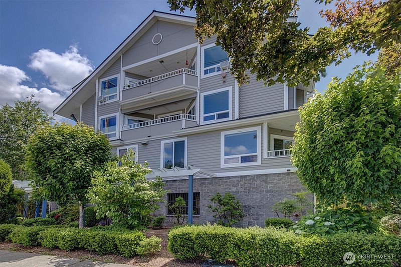 2nd image of 275 E Sunset Way #1A