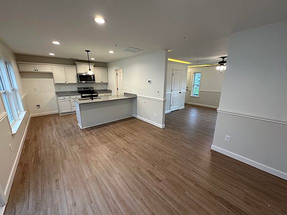 4th image of 1211 Melrude Ct