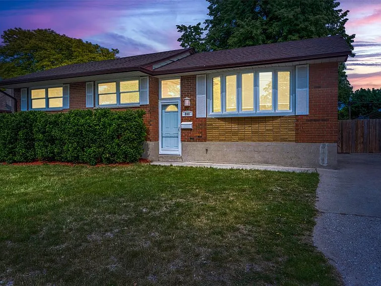 890 Hollands Ave — Photo 44