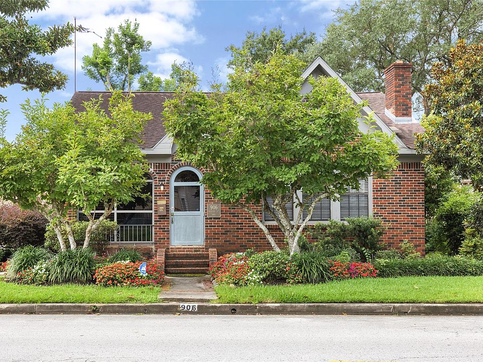 1st image of 906 Higgins St