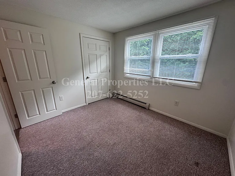 592 Riverside Dr #12 — Photo 10
