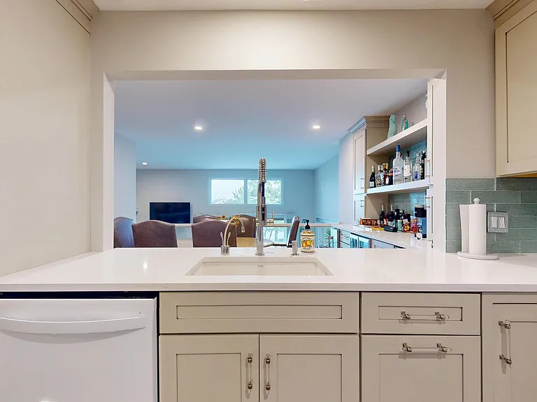 701 Bayshore Ave #701 — Photo 14