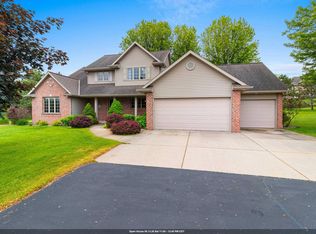 3386 Hawkeye Ct, Green Bay, WI 54302