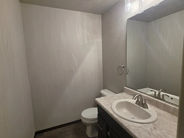 2542 E Meadowside Pl — Photo 17