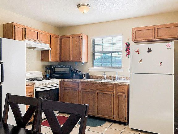 5th image of 12045 Willowmist Ave
