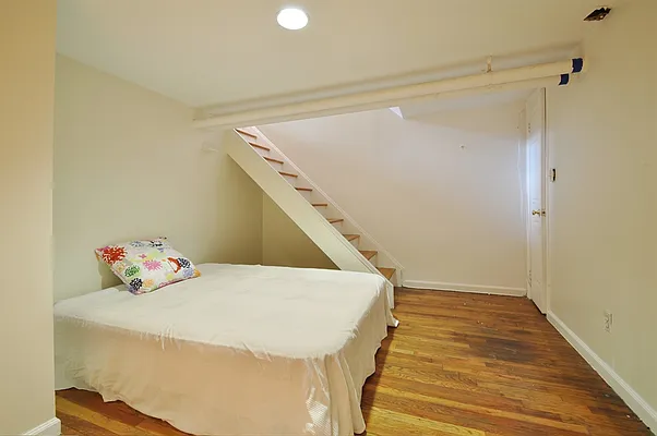 Sold by Corcoran | media 16