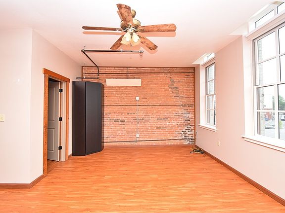 5th image of 150 Court St APT 3