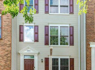 42811 Flannigan Ter, Chantilly, VA 20152
