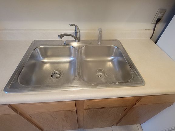 4th image of 3618 Schenley Ave #3