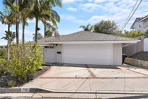710 Avenida Columbo Photo 1