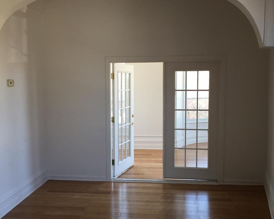 Living area, new floor
