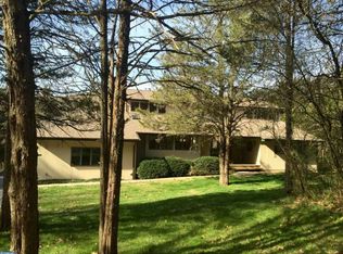 78 Fiddlers Creek Rd, Titusville, NJ 08560