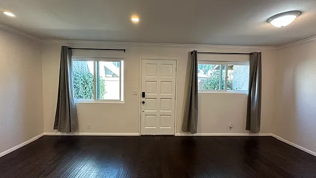 644 Thoreau Ln — Photo 5