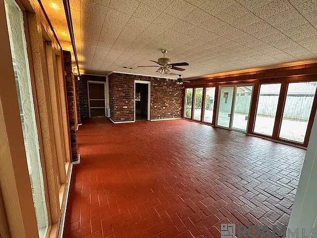 5840 Parkforest Dr — Photo 13