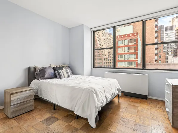 301 East 45th Street image 1 of 5