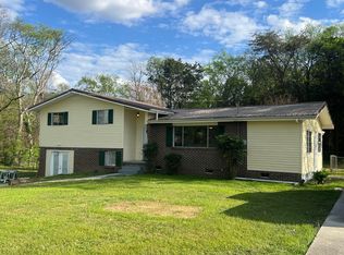 86 Rosewood Dr, Trenton, GA 30752