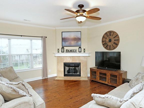 4th image of 2339 Patchen Wilkes Dr