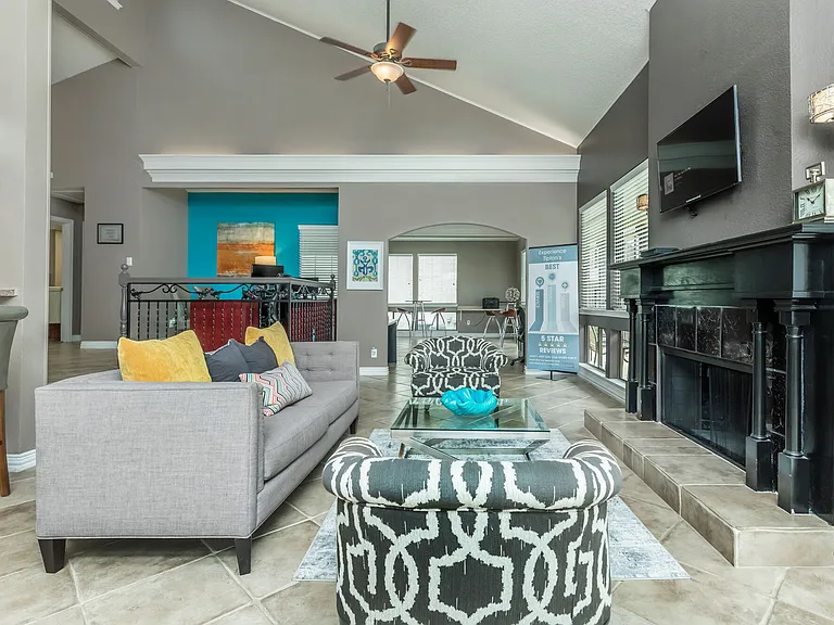 2401 L Don Dodson Dr — Photo 1