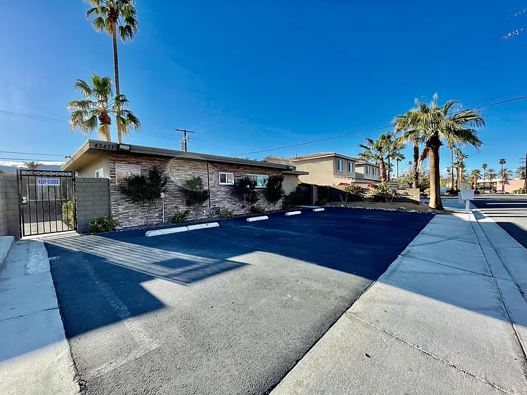 45421 Sunset Ln #B4 — Photo 44