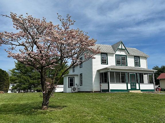3rd image of 206 2nd St