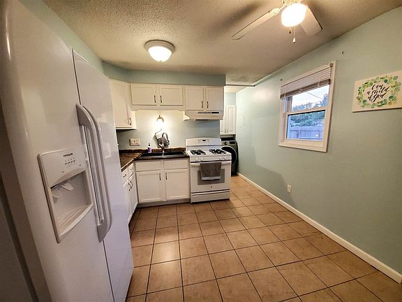 5th image of 7509 Regina Dr