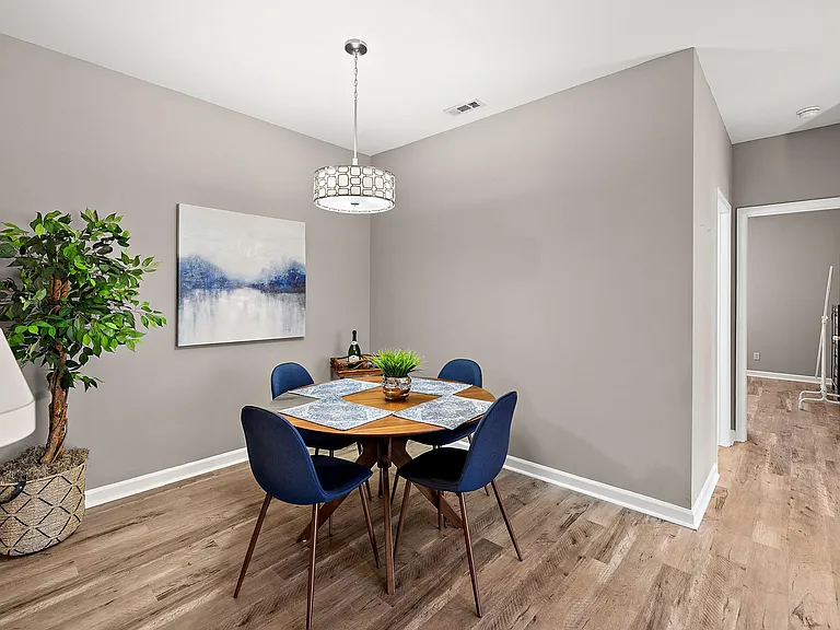 1600 Long Grove Dr #417 — Photo 13