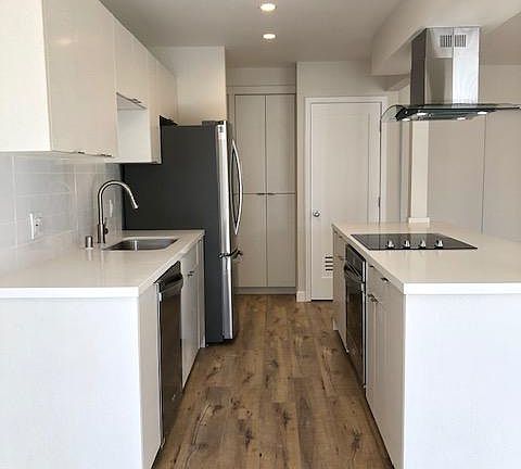 3rd image of 11837 Dorothy St #1