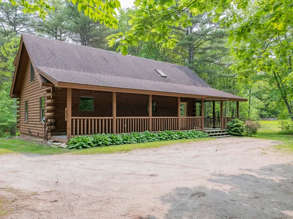 7 Babe's Place, Topsham, ME 04086