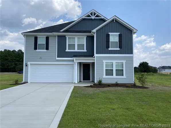 150 Hayloft Ct, Raeford, NC 28376