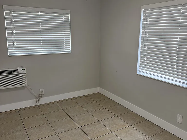 1331 Holly Heights Dr #1 — Photo 7